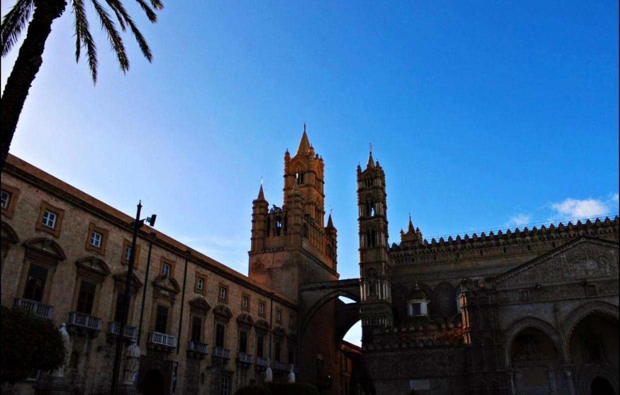 Dietro La Cattedrale Palermo Exteriér fotografie