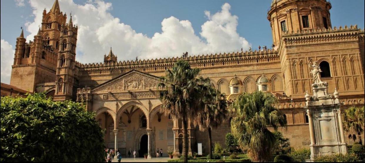 Dietro La Cattedrale Palermo Exteriér fotografie